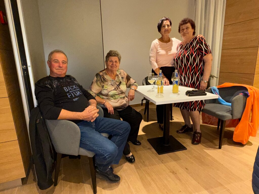 2afddf0c 83a8 479d 94aa 0ebb7c1c0ad6