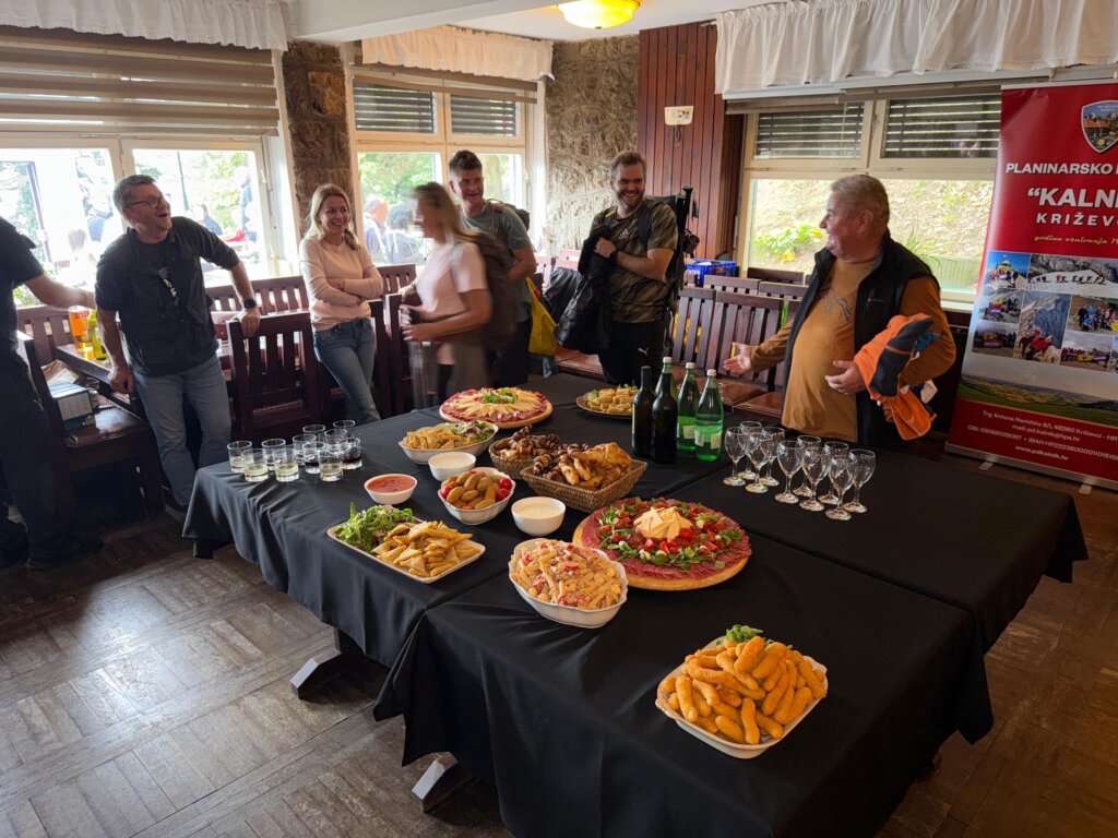 4103c02d 517c 472a 94d3 C828e876094c