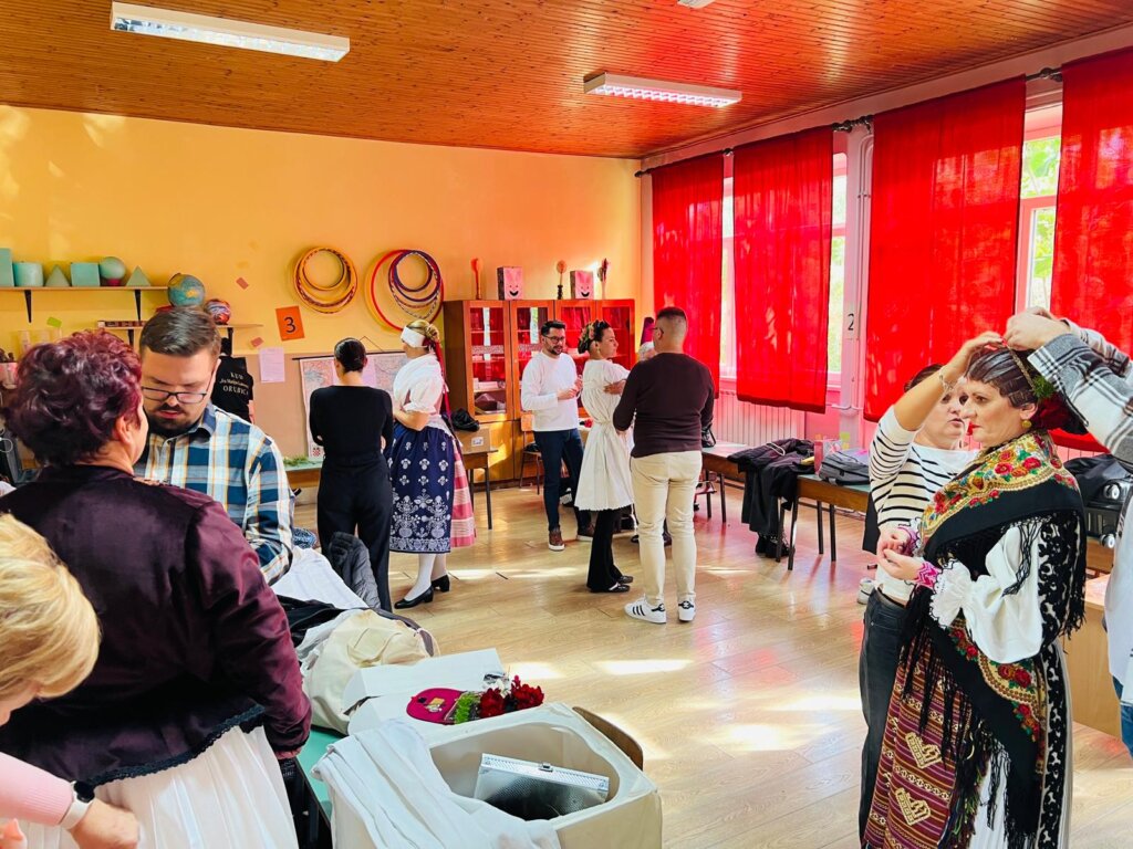 43951275 433f 4fdf 8bfb Bb7d5f883266