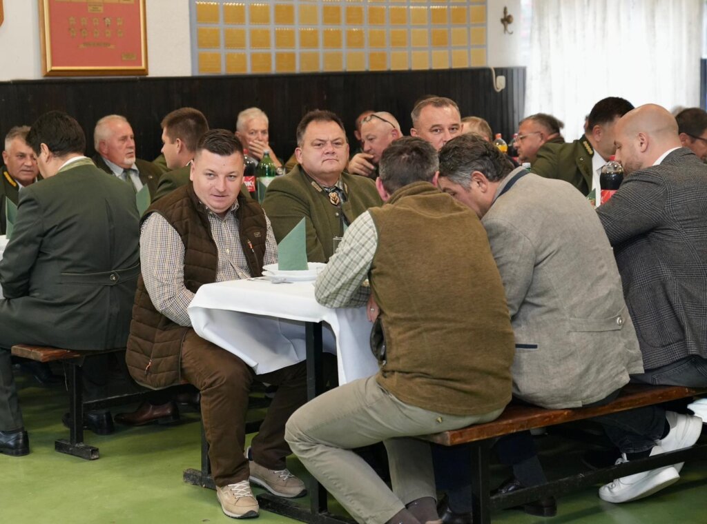 557625384 1213865080774488 658264464848883455 N