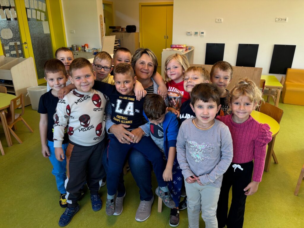 558046199 10238791274028800 4227294984422778158 N