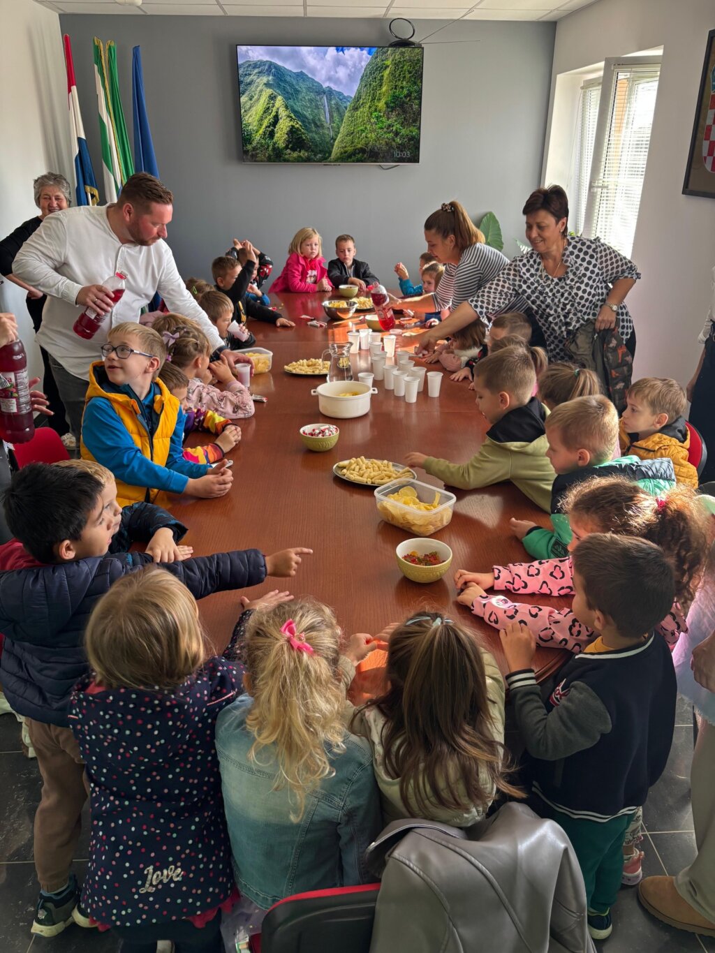 558534587 10238791271548738 6678363451897941047 N