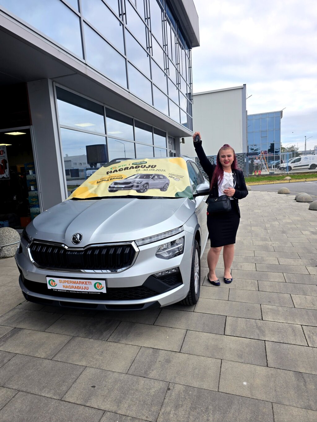 565704905 1230219142480114 4112432128648596990 N