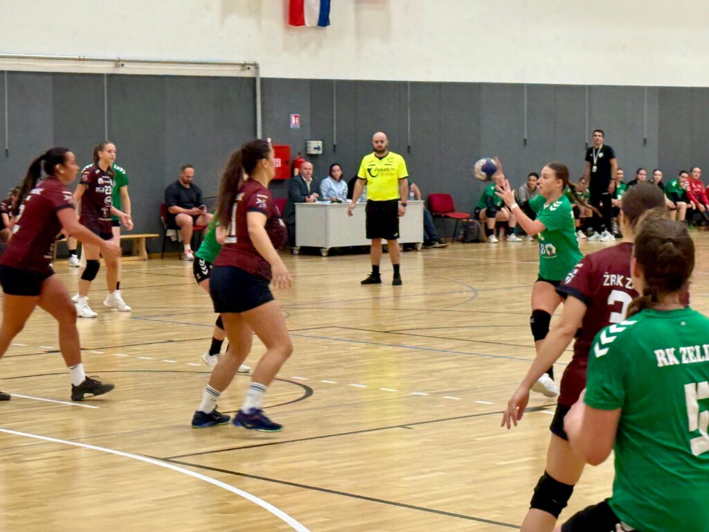 5dd988cf F869 44e9 A07a E54e904d40d8