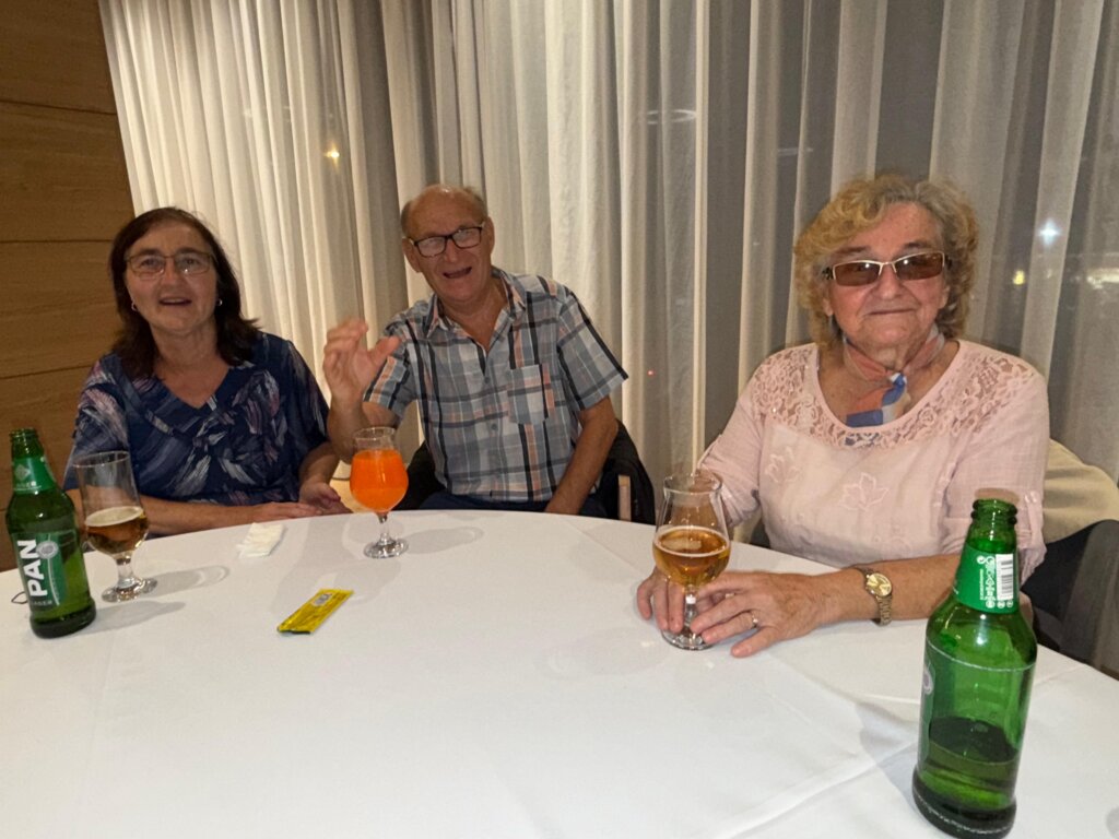 6b634600 45e3 437b B448 2a9a6e072d2a