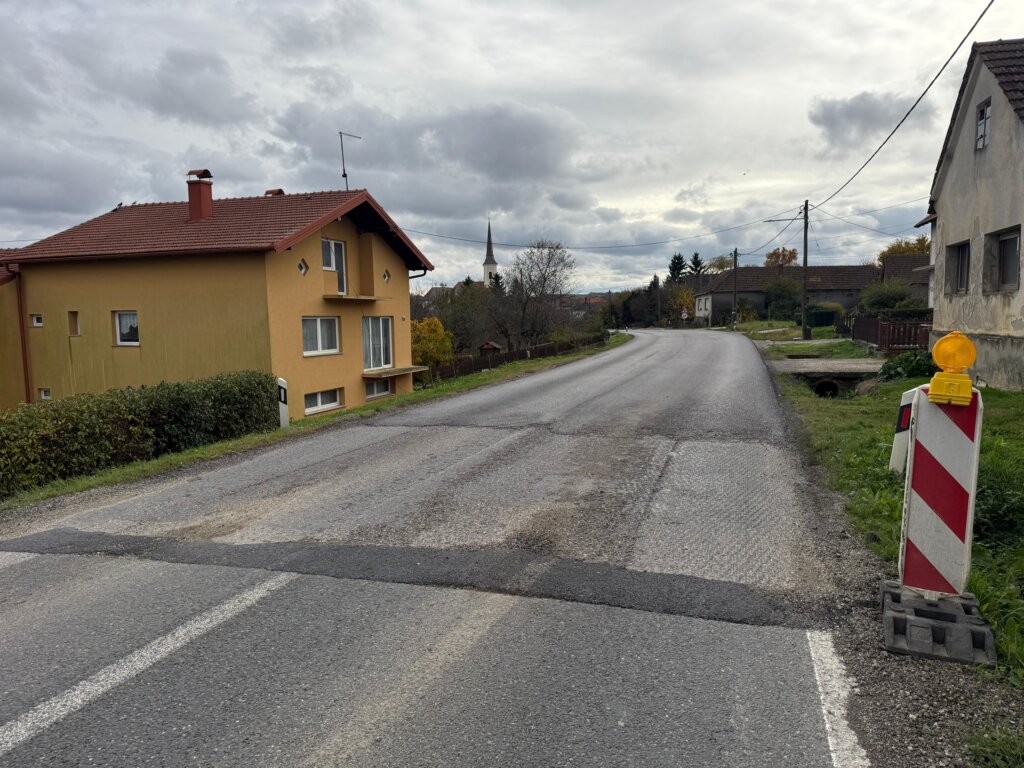 Ogorčeni mještani Carevdara: Radovi nisu završeni, a buka od kamiona je neizdrživa