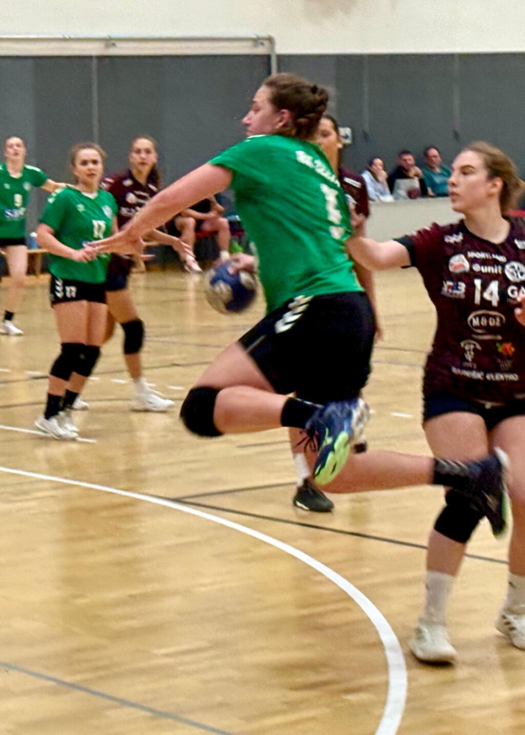 72ef1446 F2c3 482b Bc03 995f610f1590