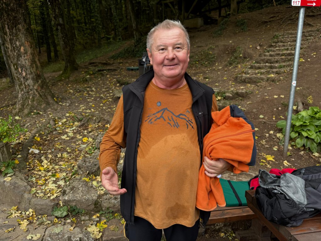 77166672 4828 4619 8df7 58a781349098