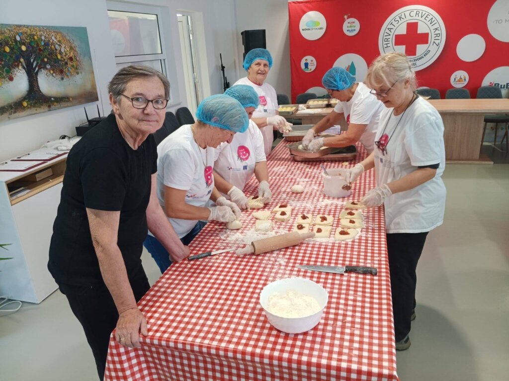 Gradsko društvo Crvenog križa Vrbovec peče kolače za potrebite