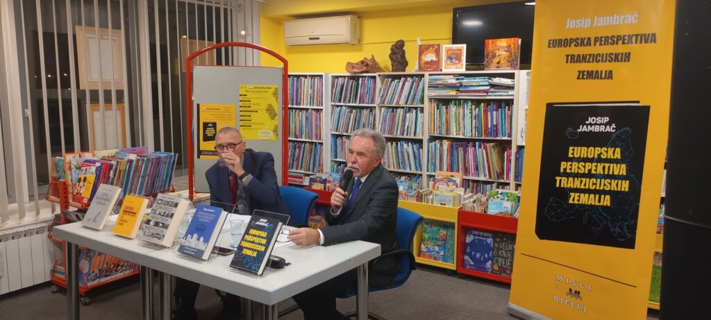 Mjesec hrvatske knjige u Narodnoj knjižnici Vrbovec počeo predstavljanjem knjige Josipa Jambrača „Europska perspektiva tranzicijskih zemalja“