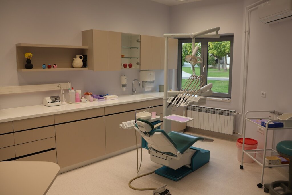 Ambulanta Doma Zdravlja Orehovica 18