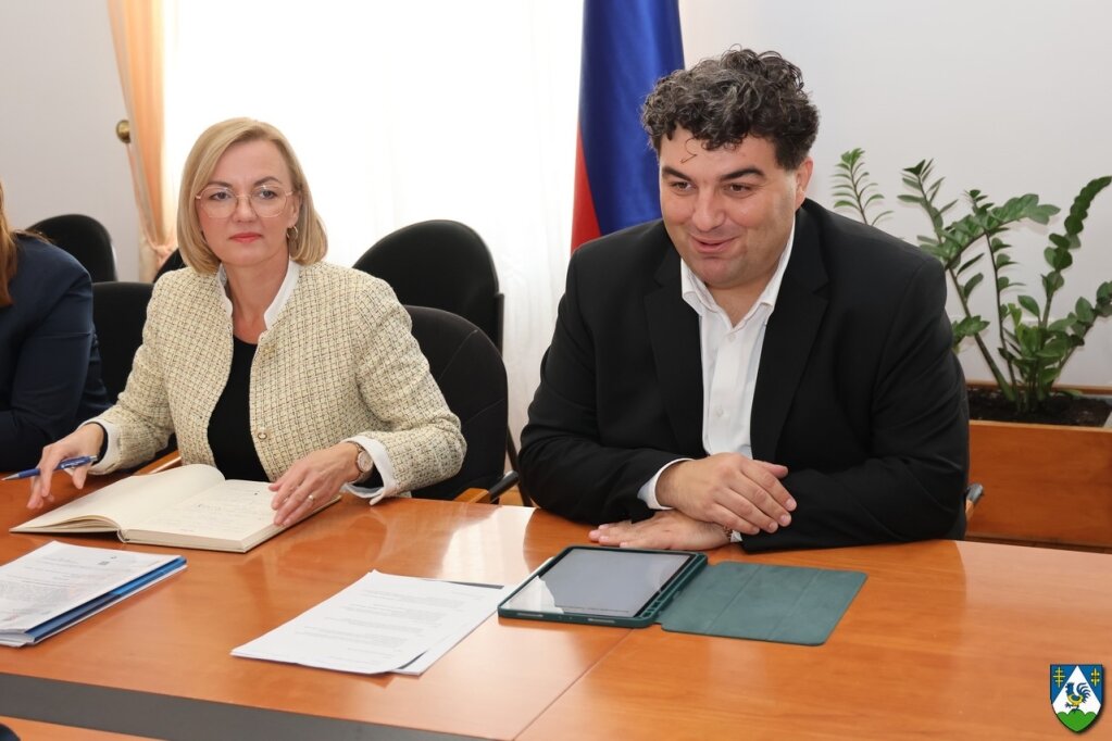 Cn9a5233 1024x682 Equal