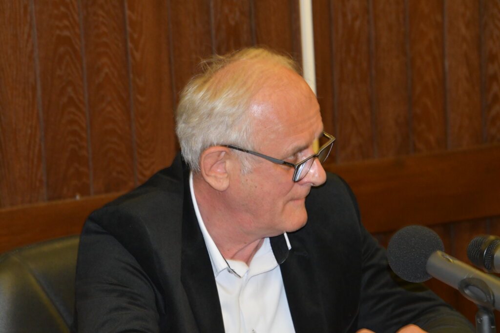 Predsjednik Gradskog vijeća pogubio se na kraju sjednice, dva puta zvao na raspravu i tražio vijećnike da glasaju o podacima FINE