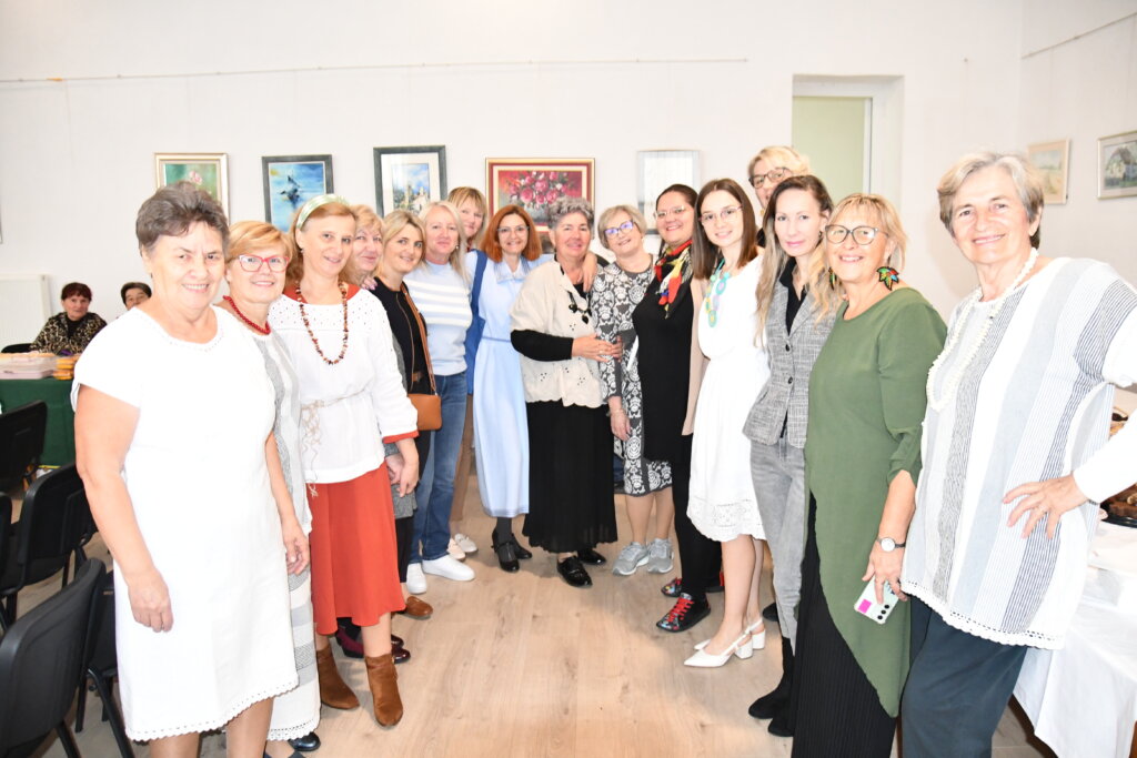 [FOTO/VIDEO] GASTRO MANIFESTACIJA U Svetom Ivanu Žabnu svečano otvorena izložba “Plodovi jeseni”