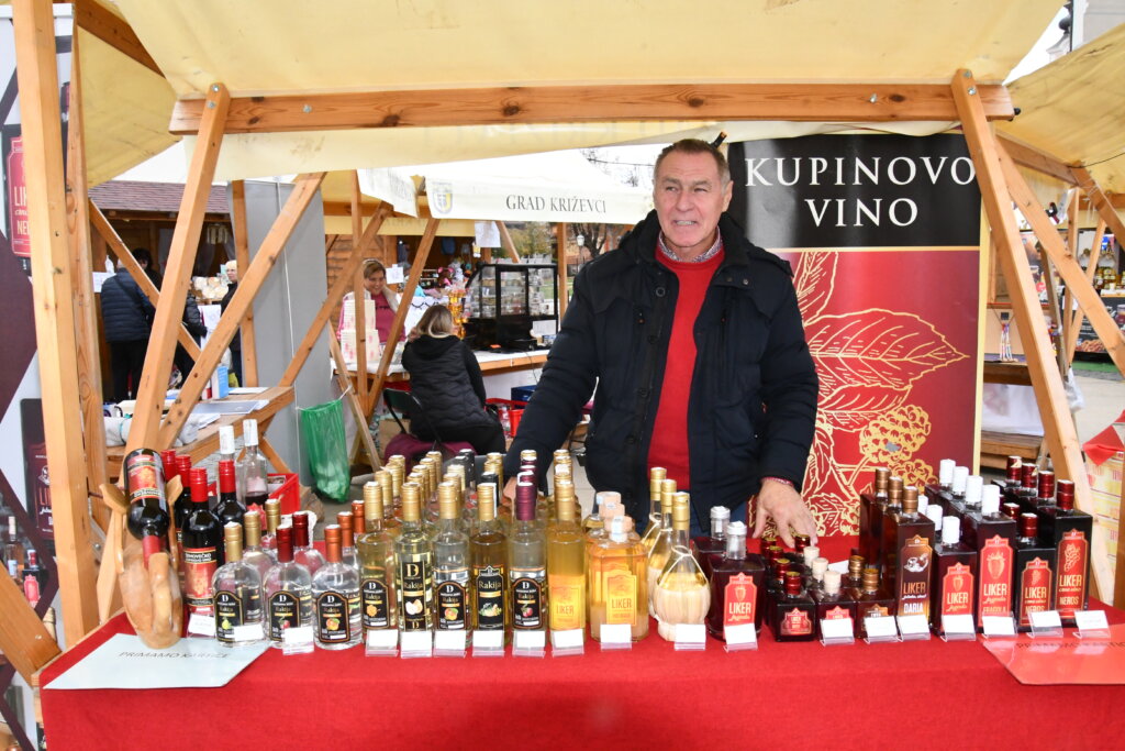 Destilerija Božić u Križevcima nudi i likere od jagode i crnog vina