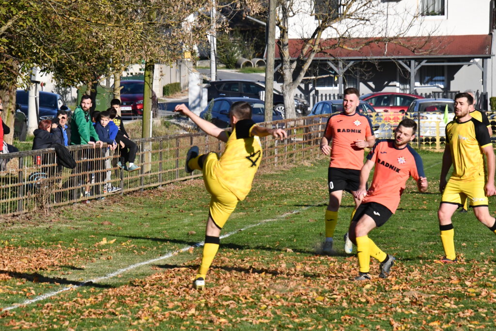 NOGOMET – 3. ŽNL Radnički poveo 2:0 pa izgubio