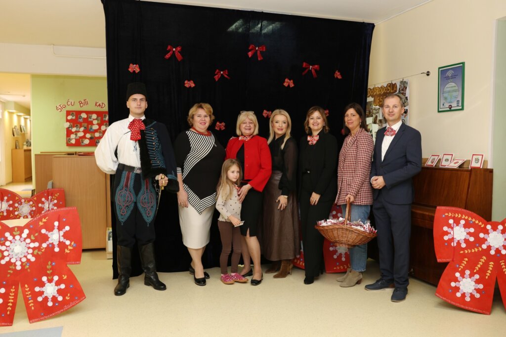 DAN KRAVATE U VELIKOJ GORICI Odgajatelji kao ambasadori turopoljske baštine