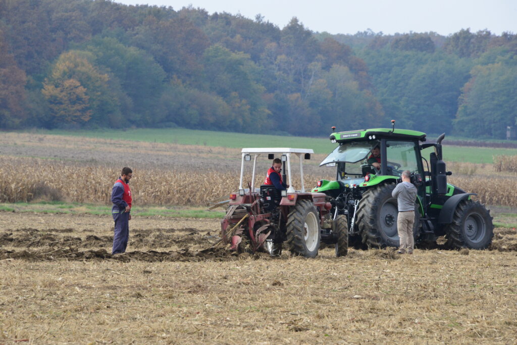 Ranko Krajnović i Dino Jelača predstavljat će Zagrebačku županiju na državnom natjecanju u oranju