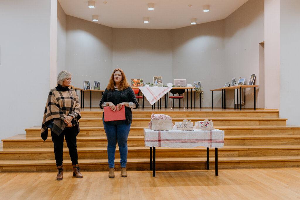 [FOTO] U Križevcima otvorena izložba „Selo i priroda kroz oči žene“