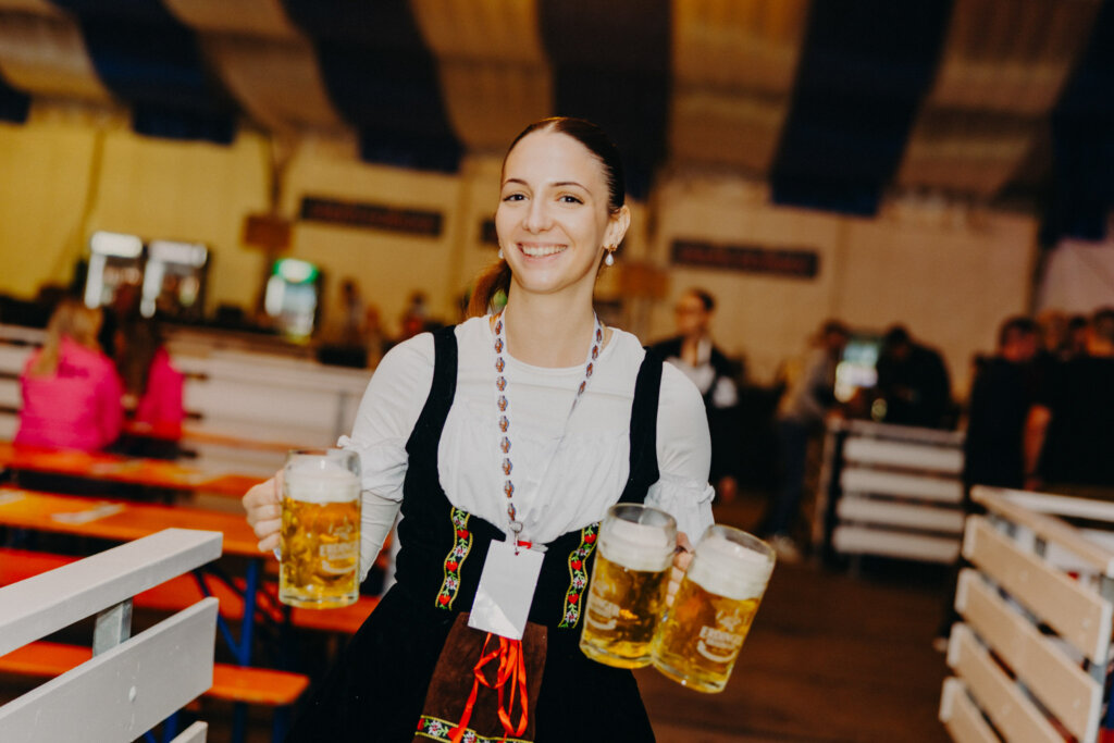 Oktobeer Fest Nudi Odličnu Zabavu