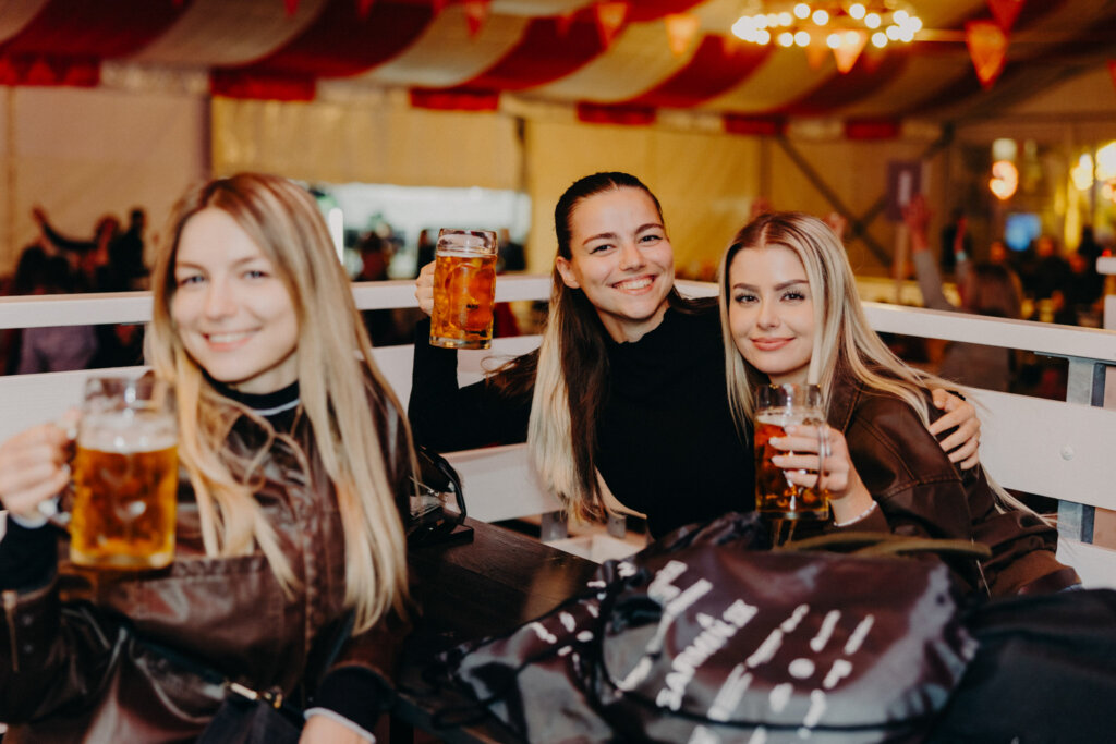 Oktobeer Fest Omiljen Među Mladima