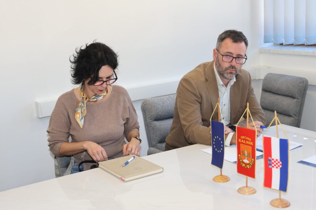 Photo 2025 10 28 16 29 54 2