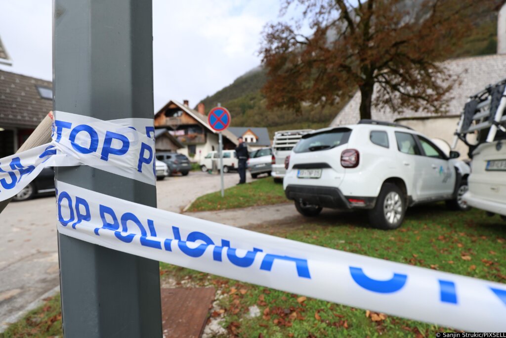 Traje Potraga Za Hrvatskim Planinarima U Sloveniji