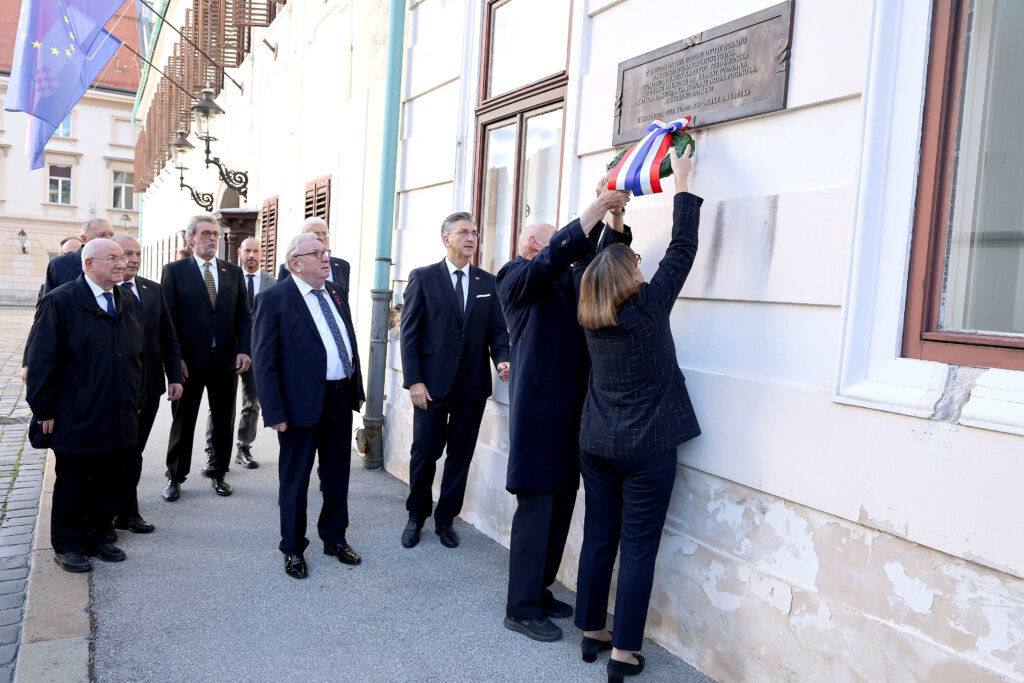 Zagreb: Premijer Plenković Na Obilježavanju 34. Obljetnice Raketiranja Banskih Dvora