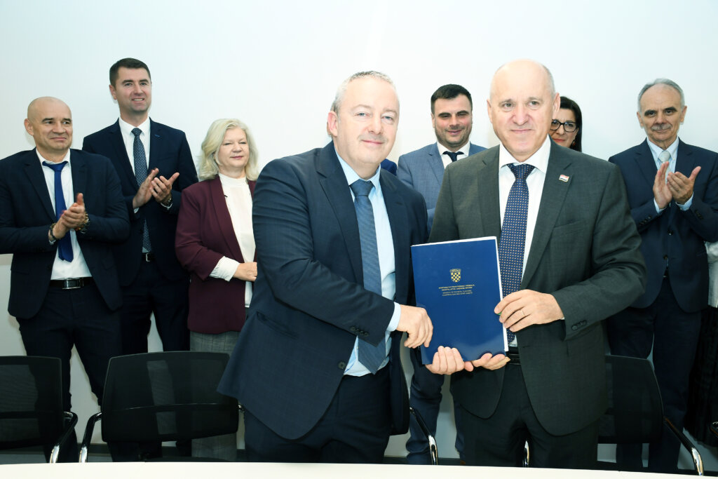 Potpisan ugovor za novi studentski dom u Petrinji