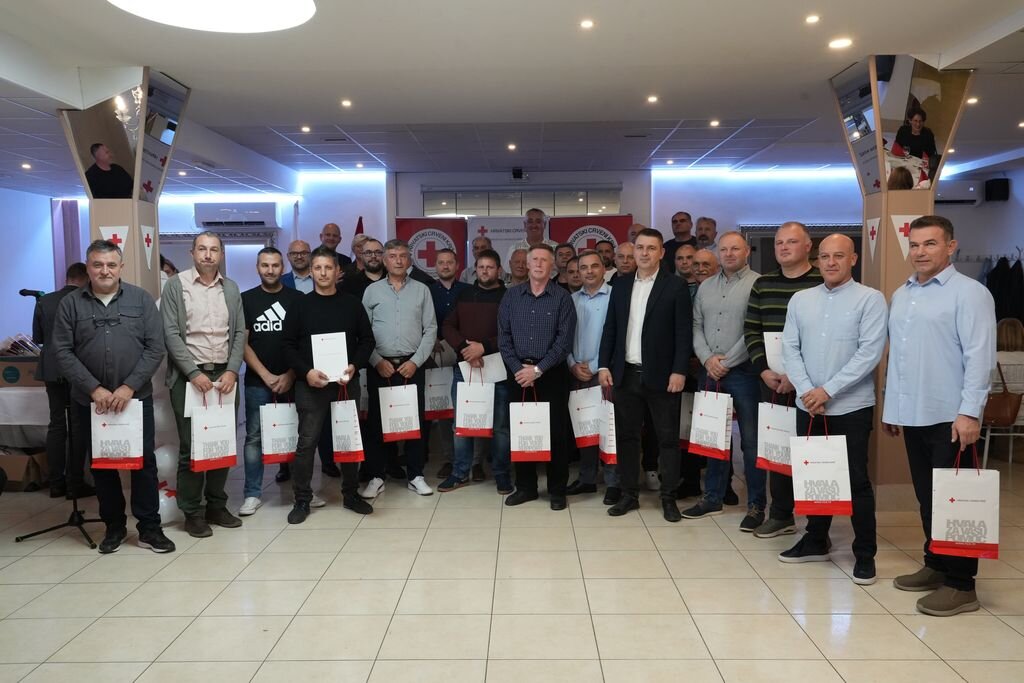 Koprivničko Gradsko društvo Crvenog križa dodijelilo priznanja darivateljima krvi