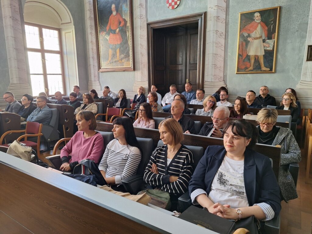 [FOTO] Varaždinska županija: „Domovinski rat, priča o pobjedi“ – stručni skup za učitelje i ravnatelje povodom Dana Hrvatskog sabora