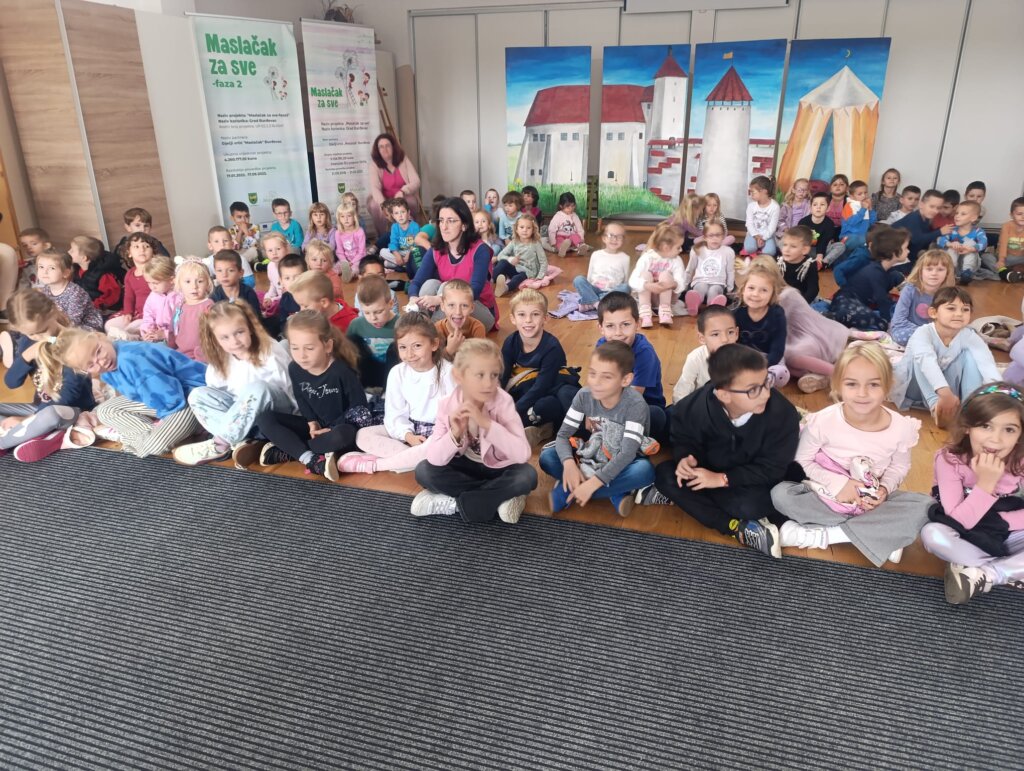 Odgojiteljice Dječjeg vrtića Maslačak izvele predstavu „Djedova pogača” za vrtićarce