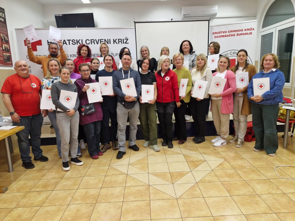 Vrbovčani na edukaciji za mentore Crvenog križa u Novom Vinodolskom