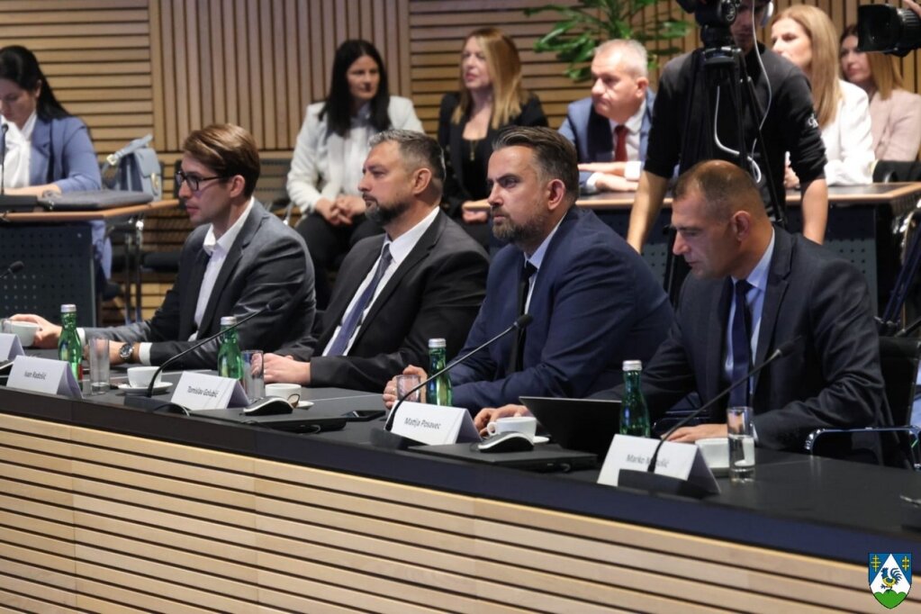 Whatsapp Image 2025 10 03 At 11.55.24 2 1024x682 Equal