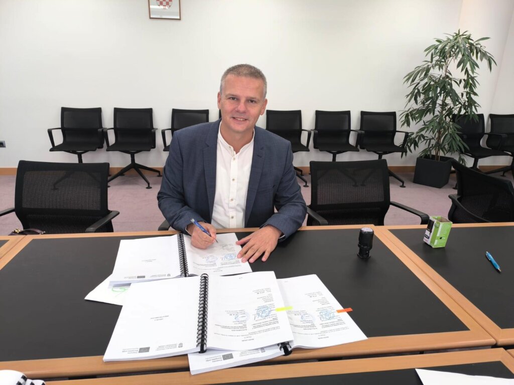 Potpisan ugovor za izgradnju dvorane uz Osnovnu školu Krunoslava Kutena u Vrbovcu