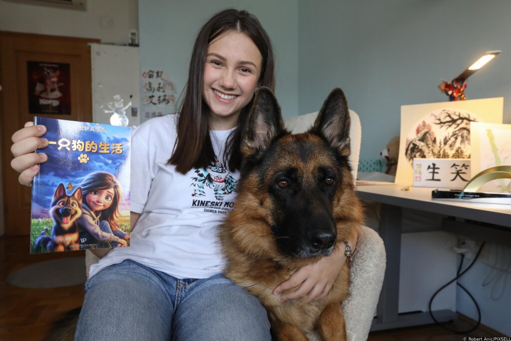 [VIDEO] Ema Dujmović (13) ostvaruje sjajne rezultate iz kineskog jezika