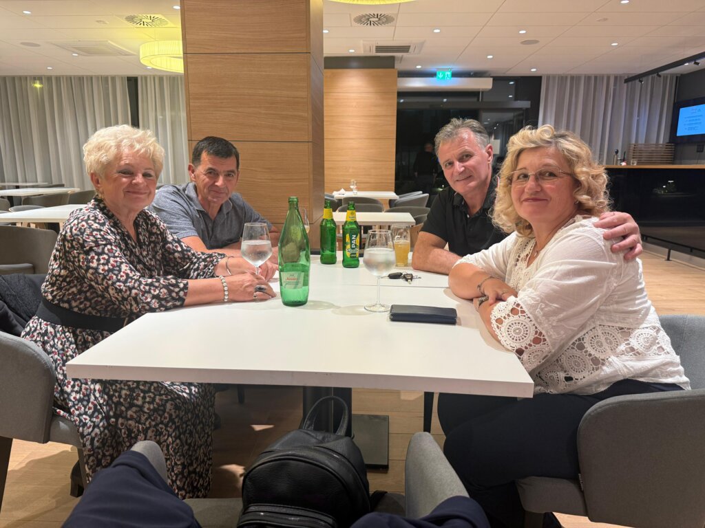 E4d5a5ff 1b84 4174 9c83 4fc213bd0788