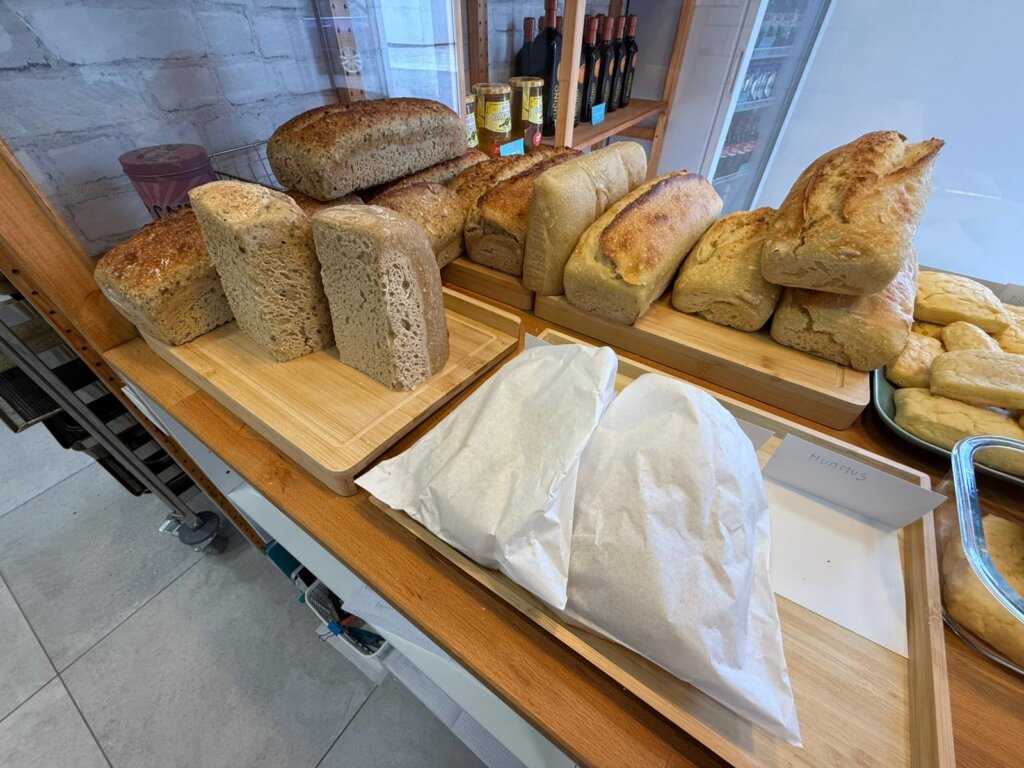 Ea913235 5162 4397 8618 B264d0d7533c