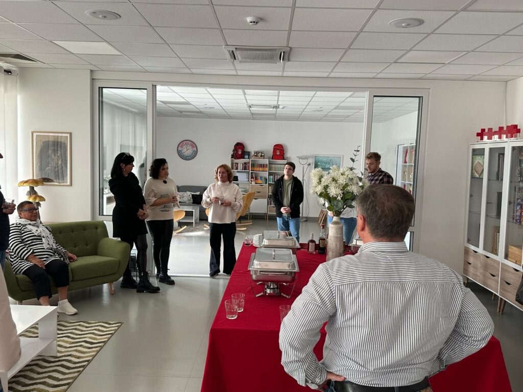 Ec1208cb 9ec9 4eb1 83ca 8fcc472a9c39