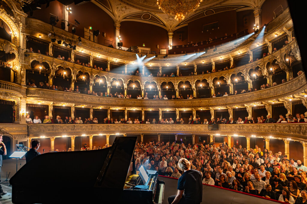 Federicoruggeri Zvyezdanruzic Rijeka 01161