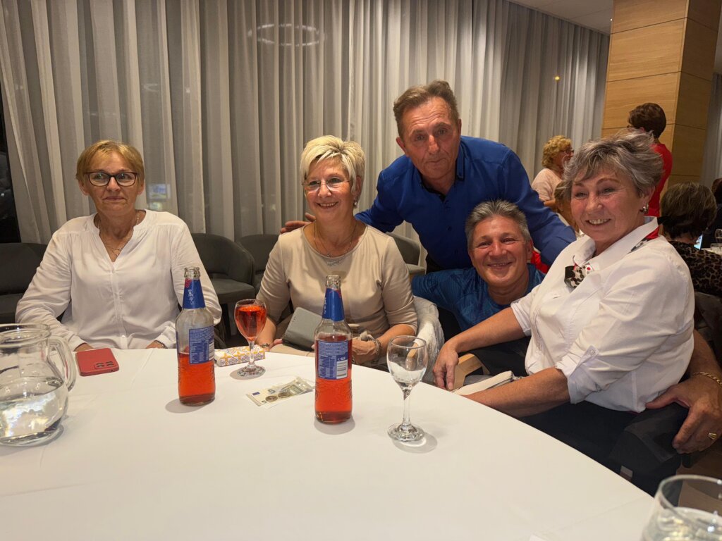 VESELJE U KRIŽEVCIMA Uz pjesmu, ples i finu hranu obilježavaju se “Plodovi jeseni”