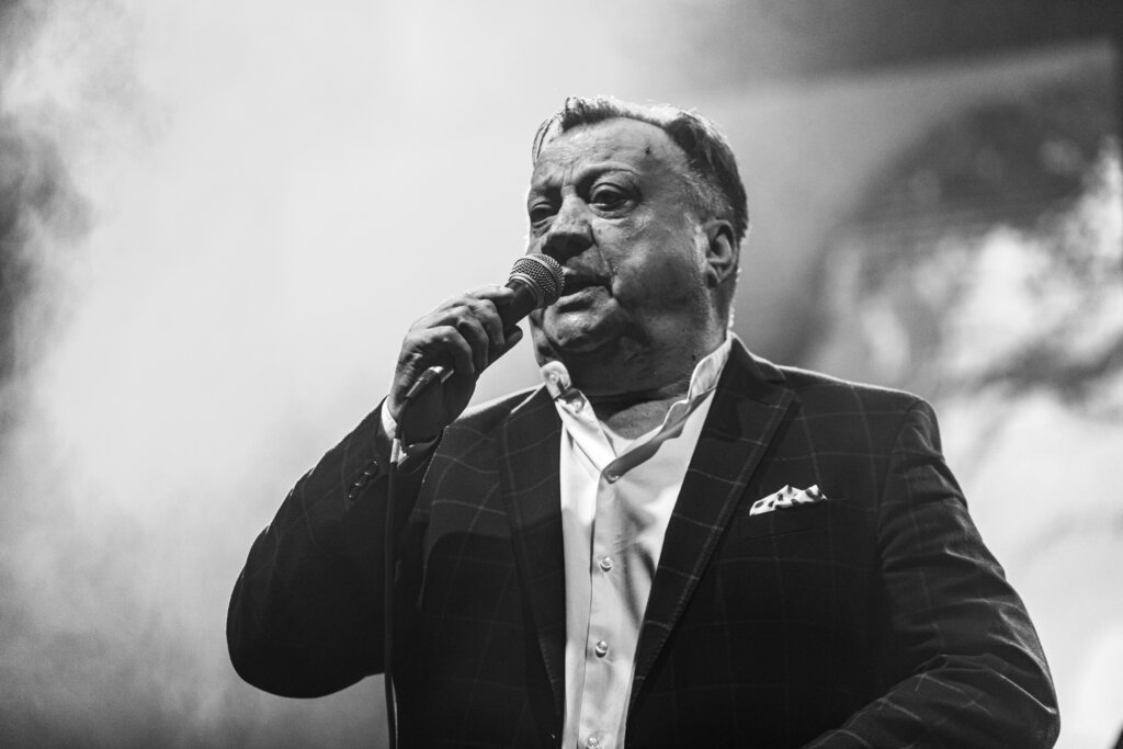 Umro Je Halid Bešlić