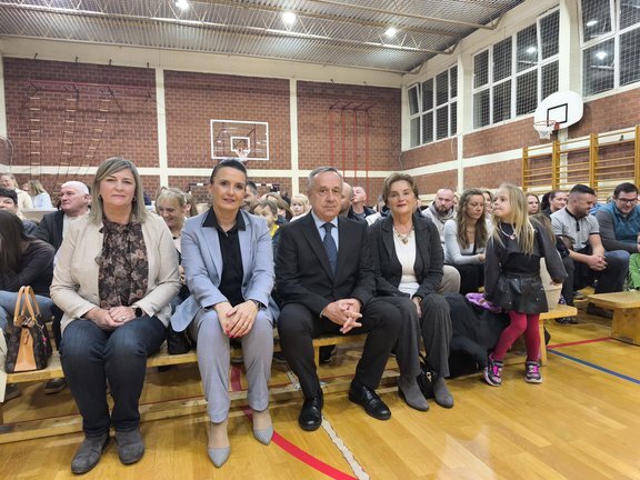 Img 20251029 190449.jpg 648x432 Q85 Subsampling 2