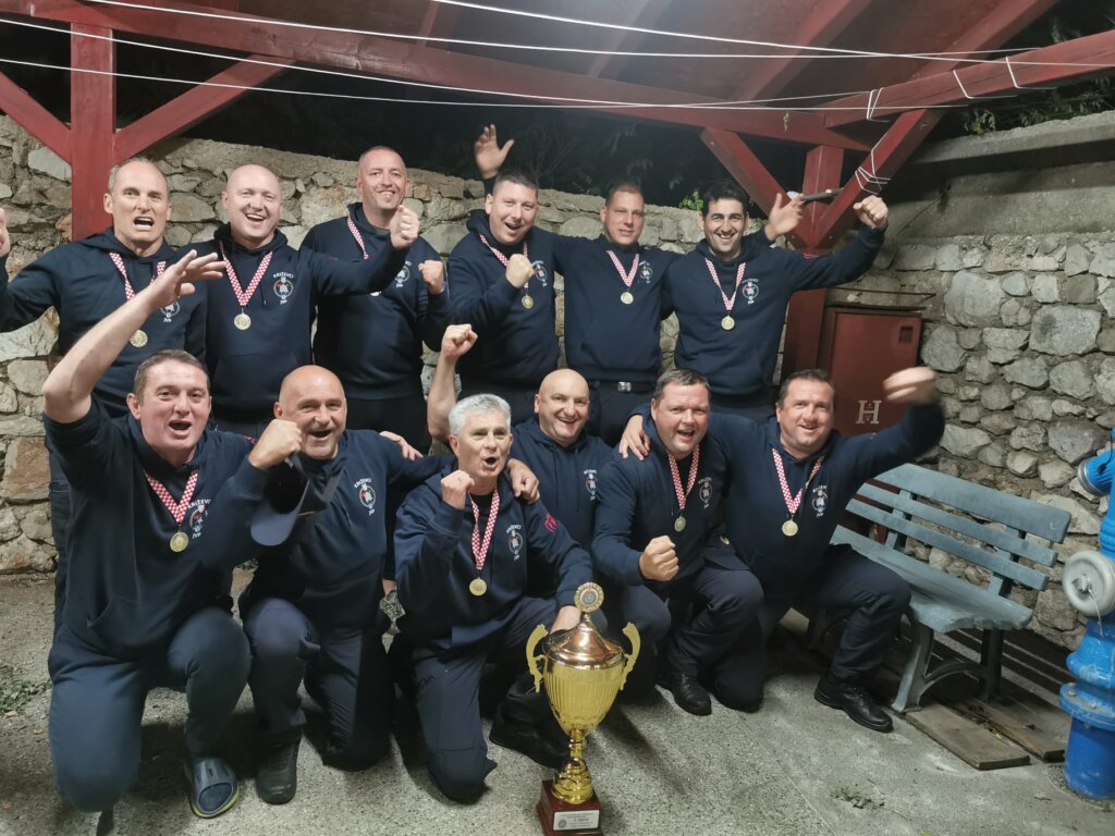 [FOTO] Javna vatrogasna postrojba Grada Križevaca viceprvak na državnom vatrogasnom natjecanju u Novalji