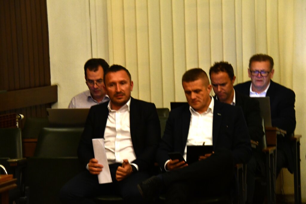 ODVJETNIČKE USLUGE Katanović demantirao sam sebe