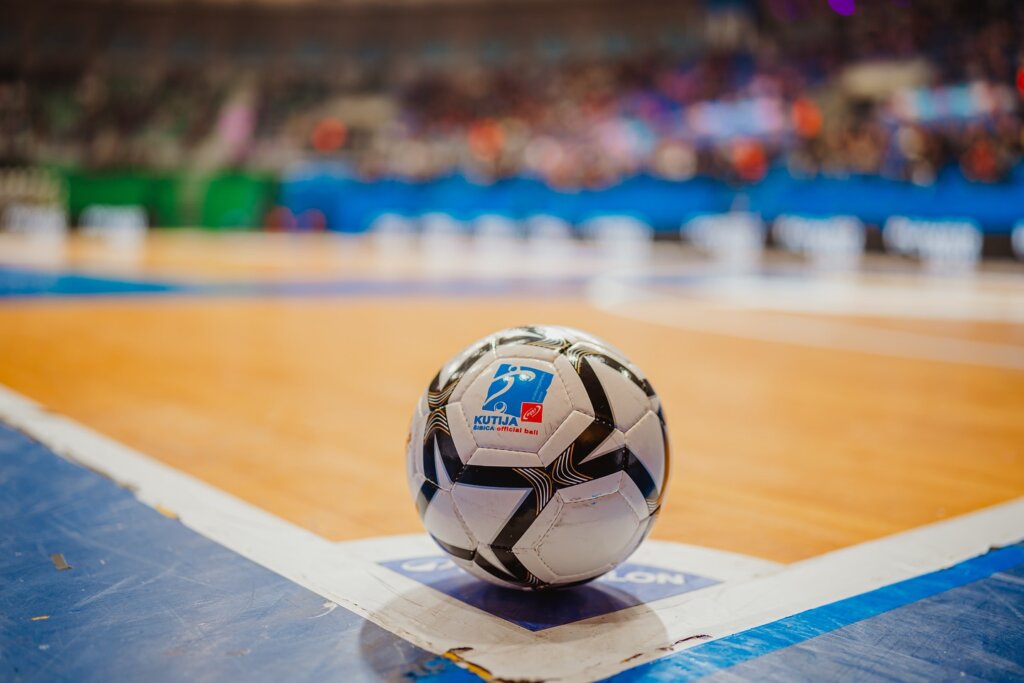 Kutija šibica ima svoju loptu