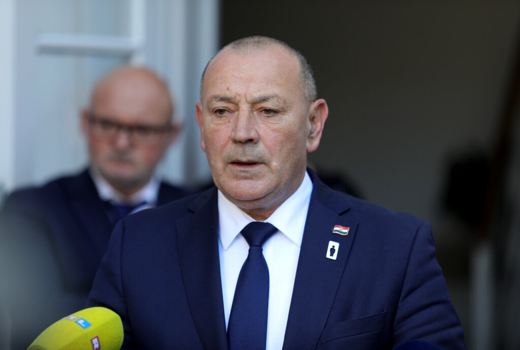 U Kumrovcu otkriveno spomen obilježje hrvatskim braniteljima