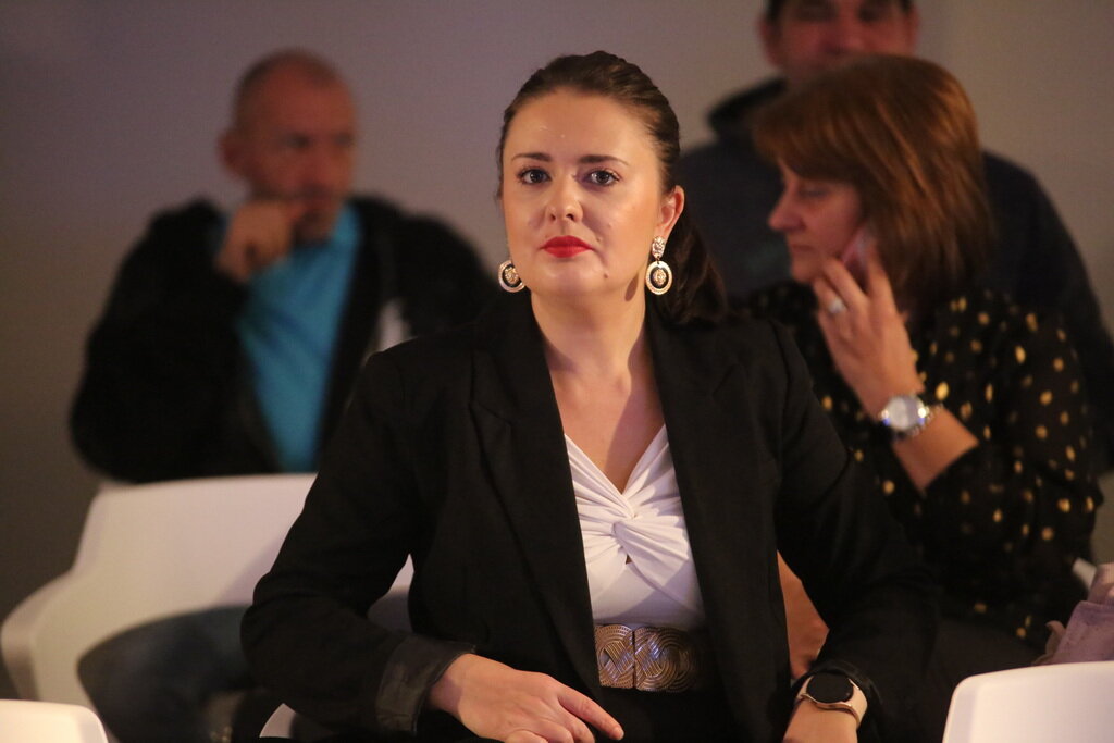 Modna Revija 2025 03