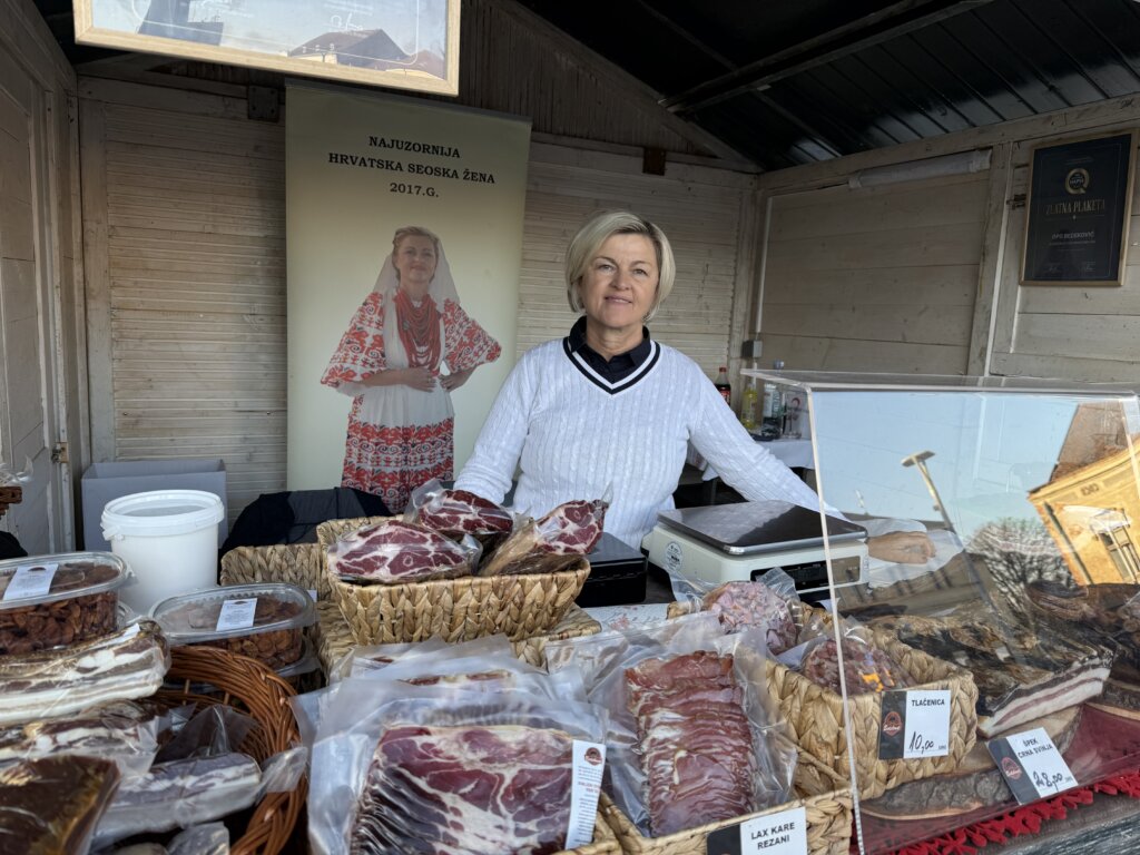 OPG Bedeković u Križevcima nudi i brojne mesne delicije od crne slavonske svinje