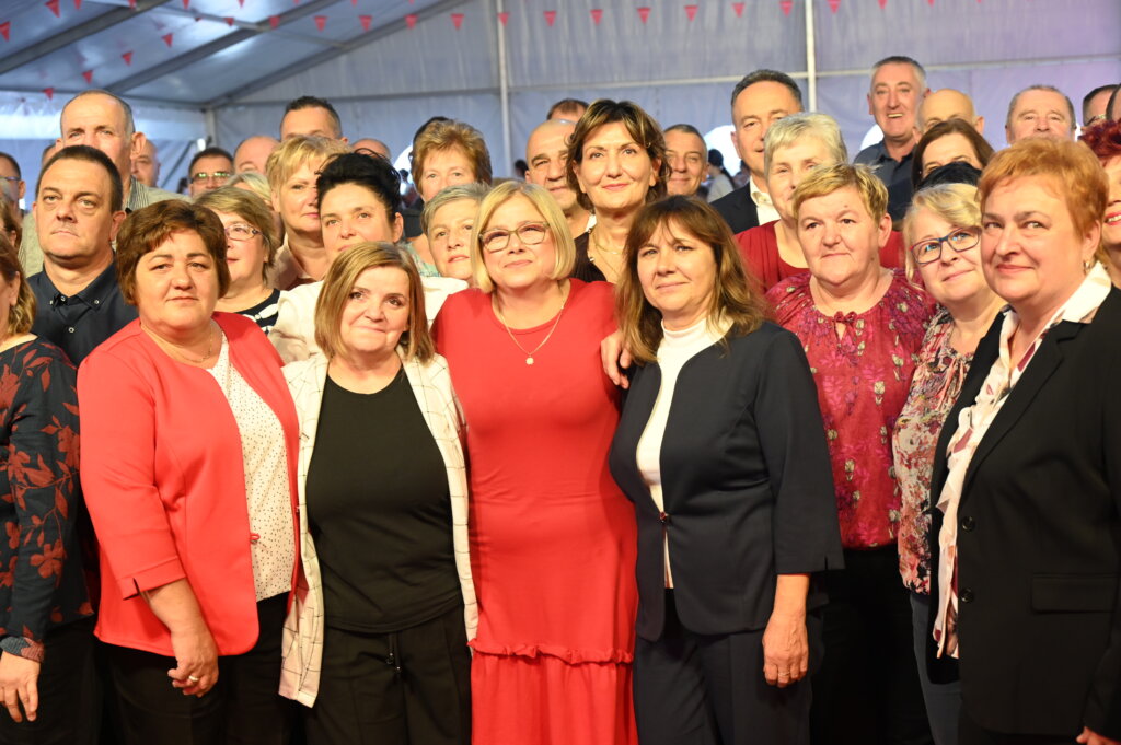 [FOTO] Tradicionalno se okupili jubilarci i umirovljenici Podravke